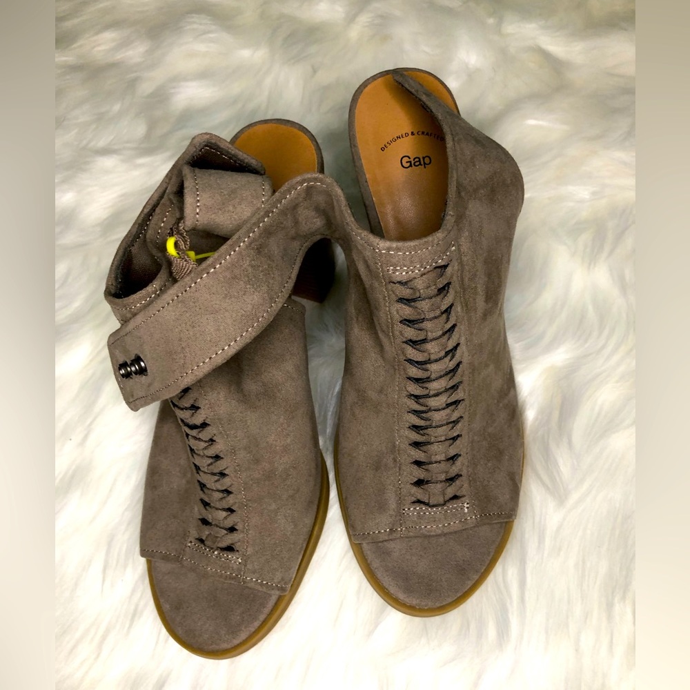 Gentle Used Gap Sandal Block Heels Shoes Gray Slingback Cut Out Braided Open Toe